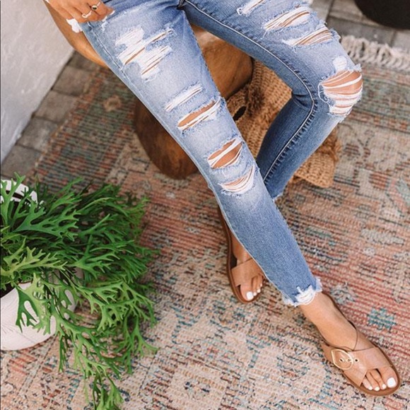 Tan Adjustable Buckle Criss Cross Sandals - Picture 4 of 11